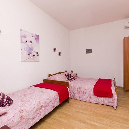 Apartments Ivana Нін Екстер'єр фото