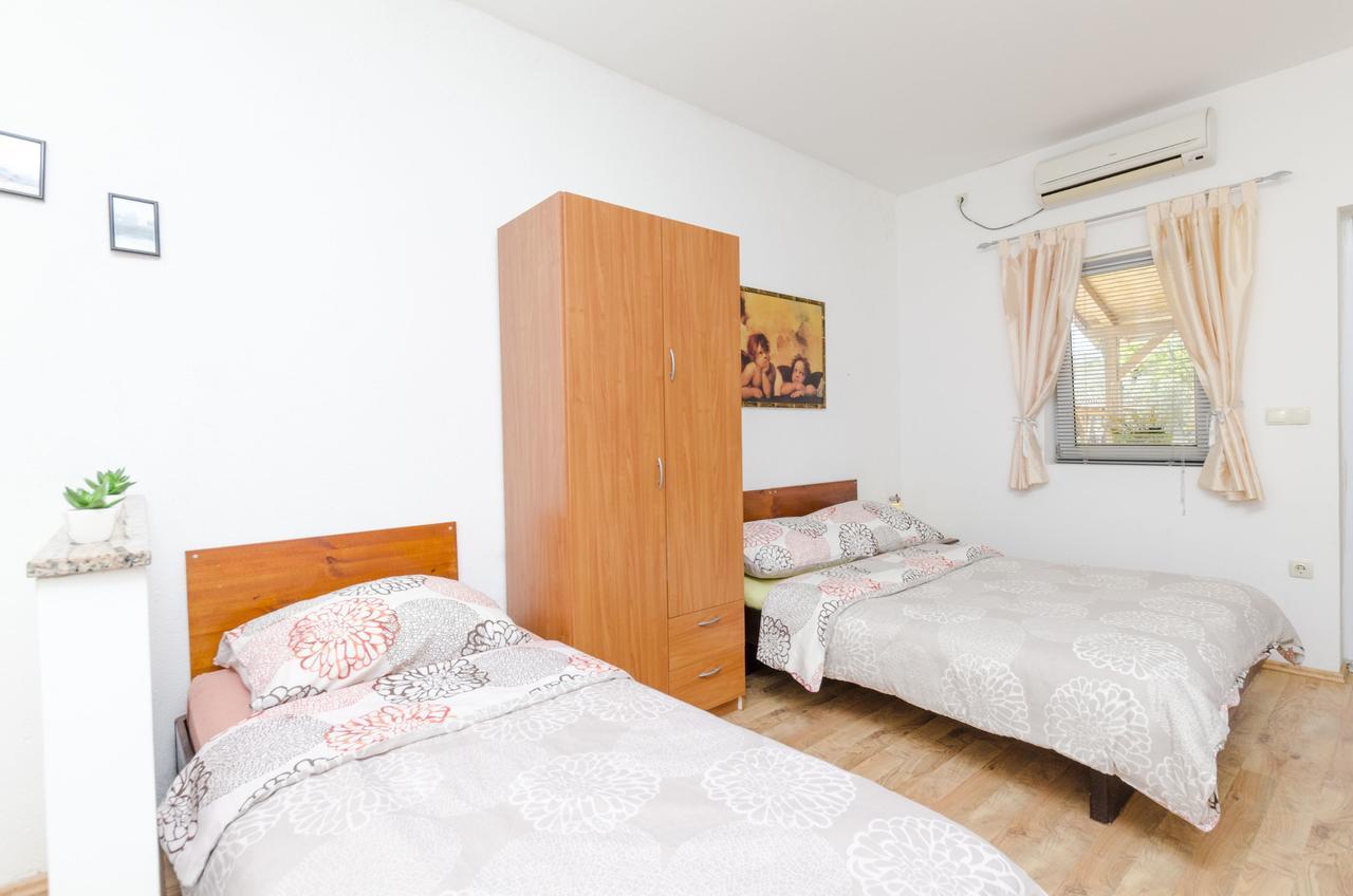Apartments Ivana Нін Екстер'єр фото