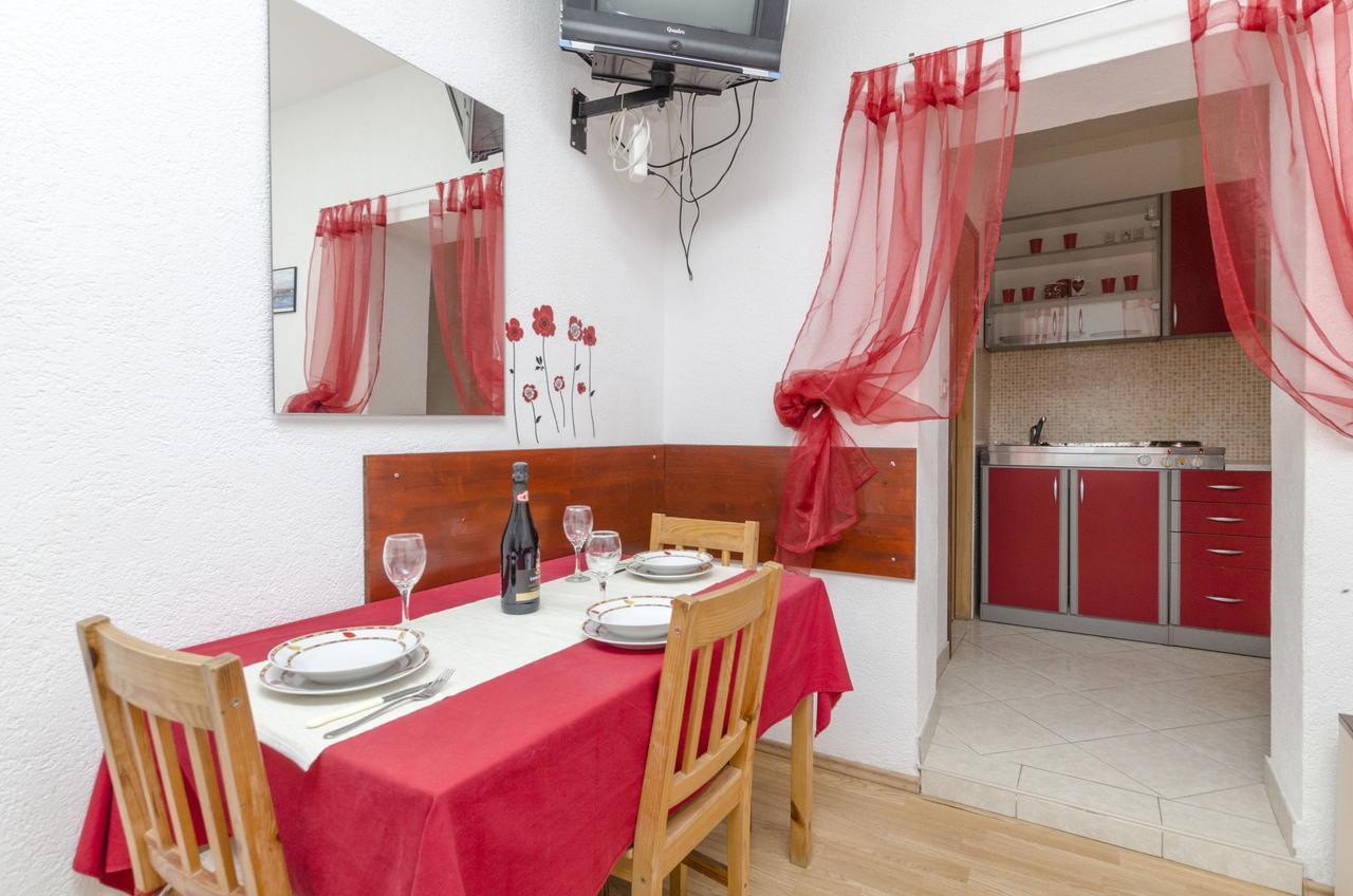 Apartments Ivana Нін Екстер'єр фото