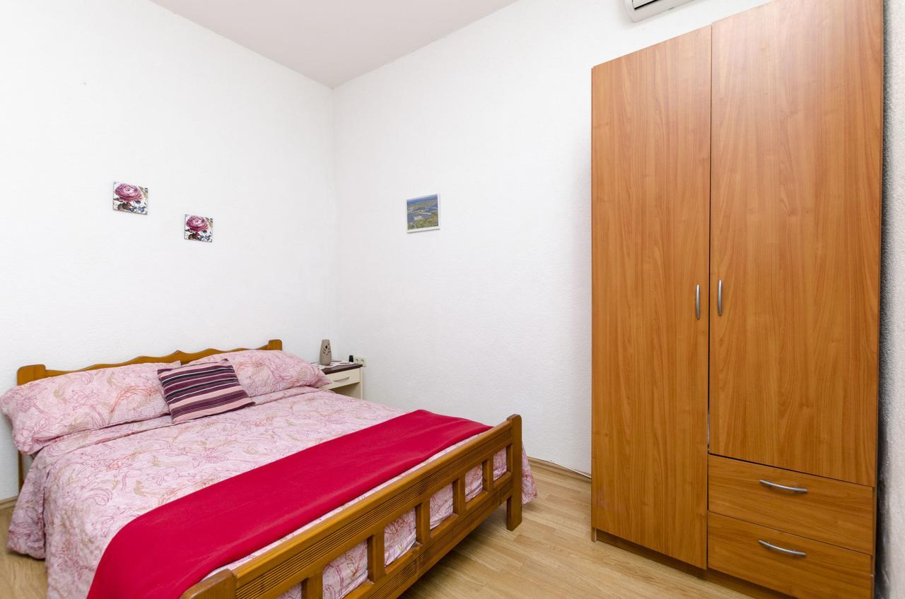 Apartments Ivana Нін Екстер'єр фото
