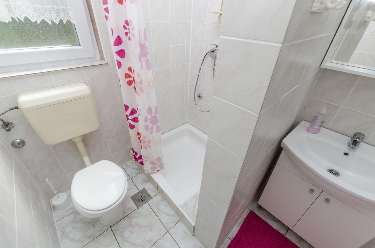 Apartments Ivana Нін Екстер'єр фото