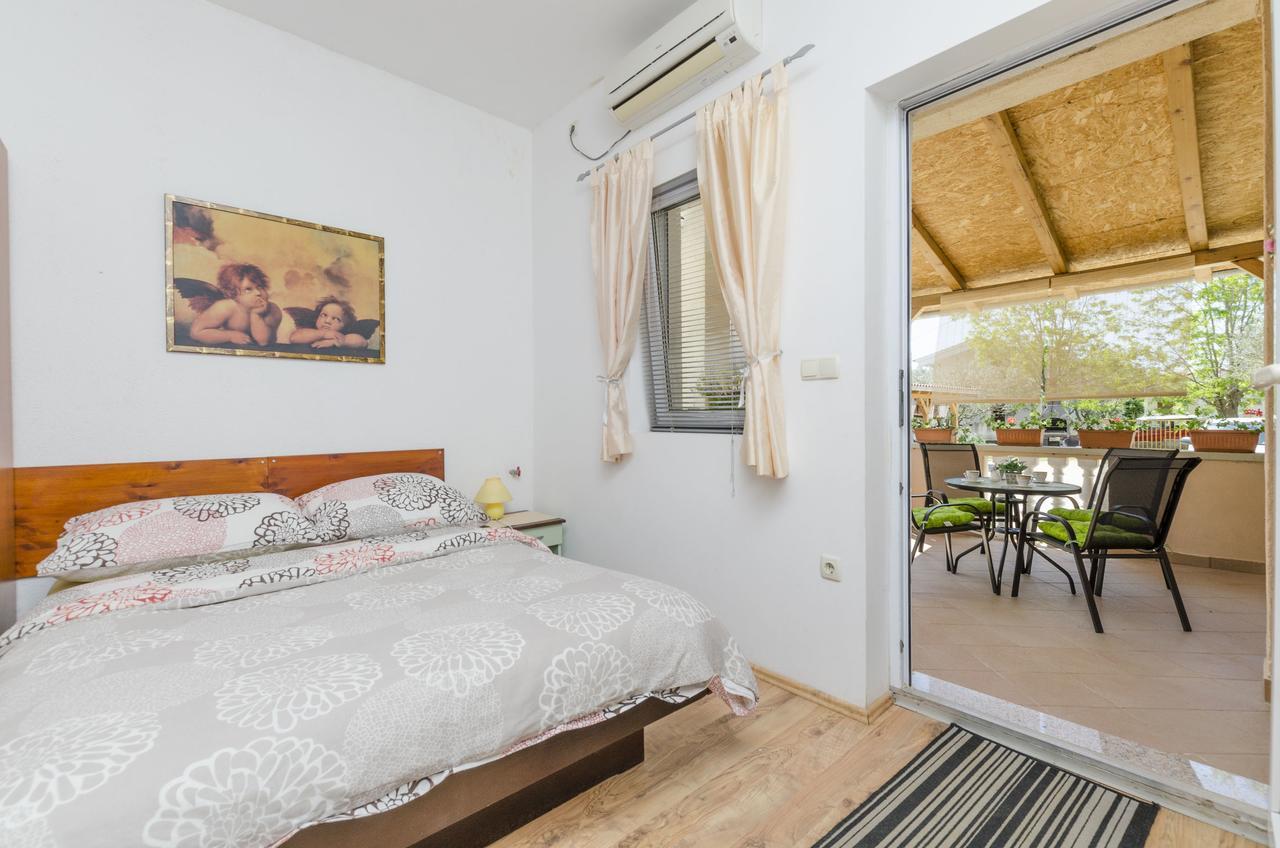 Apartments Ivana Нін Екстер'єр фото