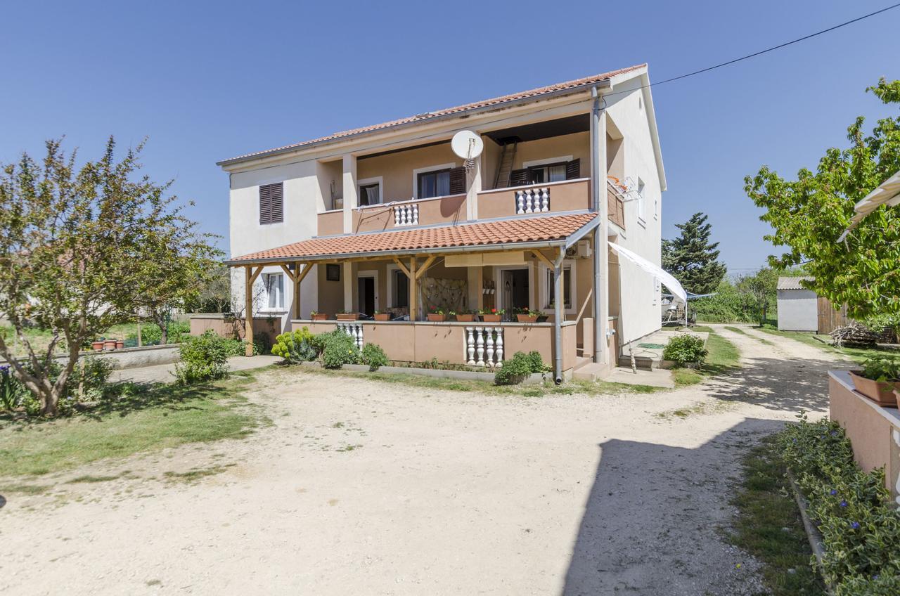 Apartments Ivana Нін Екстер'єр фото