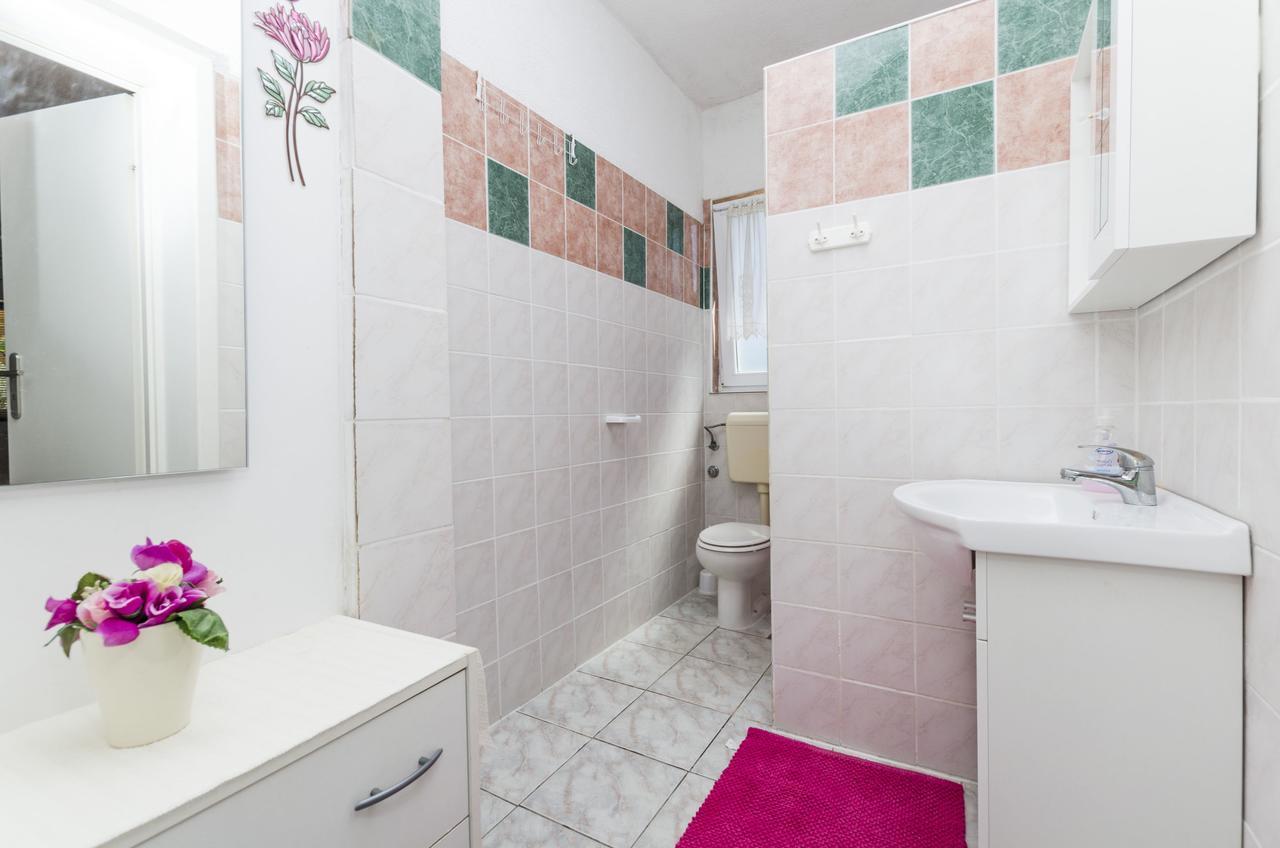 Apartments Ivana Нін Екстер'єр фото